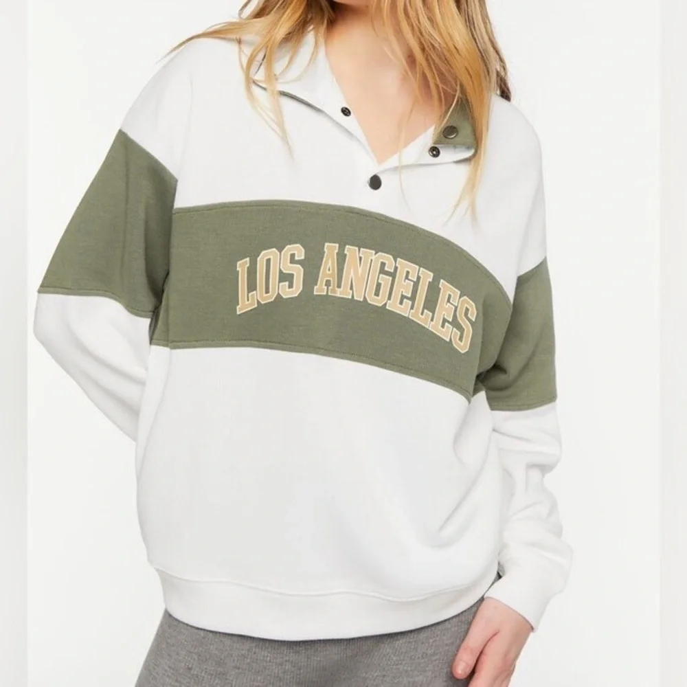 Forever 21 Los Angeles Graphic Rugby Pullover in Green/White | size Medium